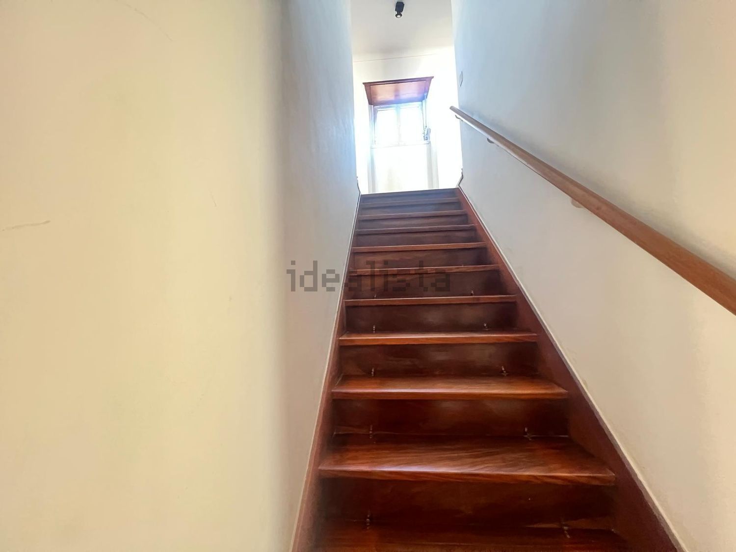 出租联排别墅在Rua da Barrada, 3 - 楼梯