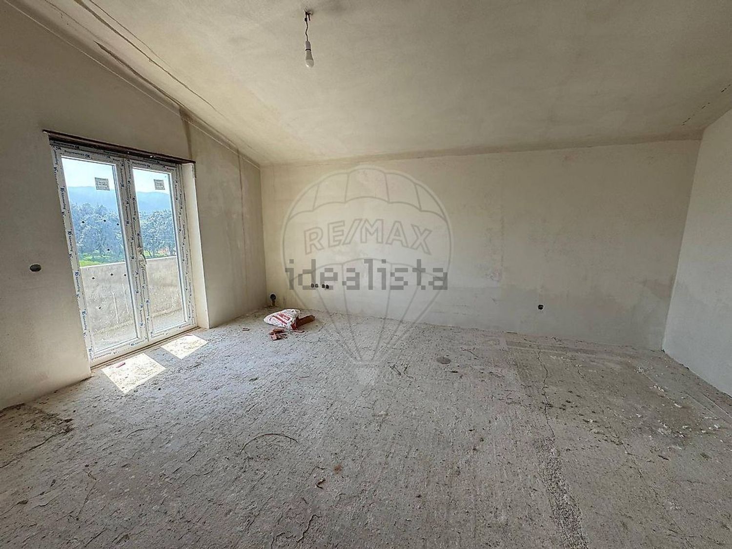 小楼房或独栋别墅出售在Lamas e Cercal - 居住