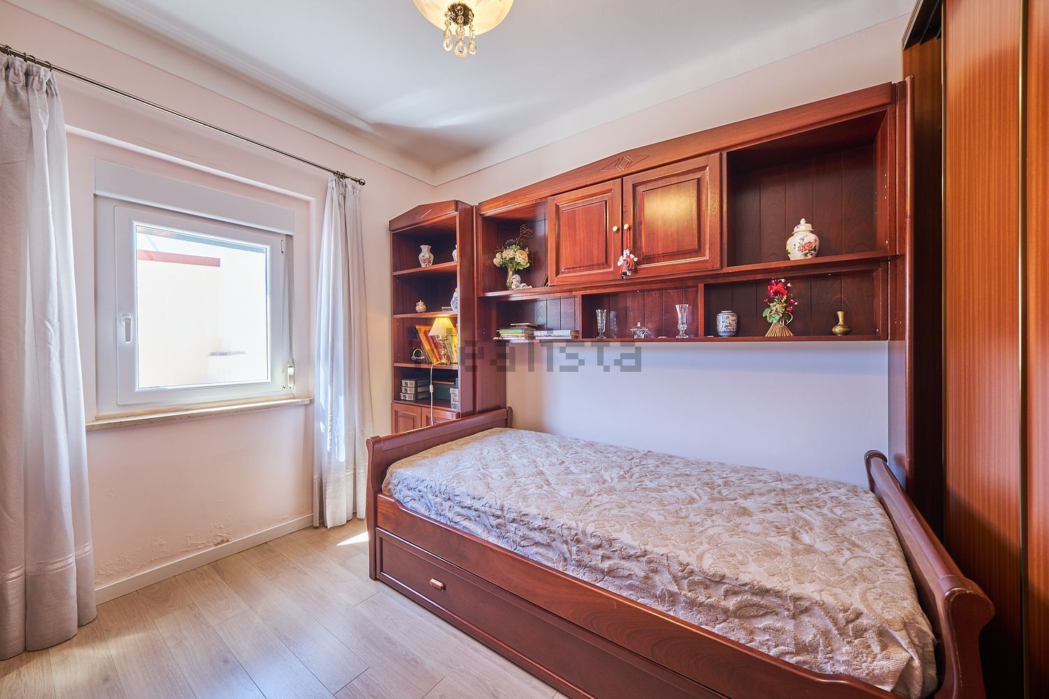 小楼房或独栋别墅出售在Rua da Bica - 卧室