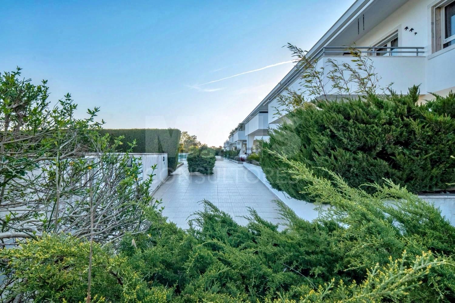 公寓 t4出售在Rua Alexandre Herculano - 照片