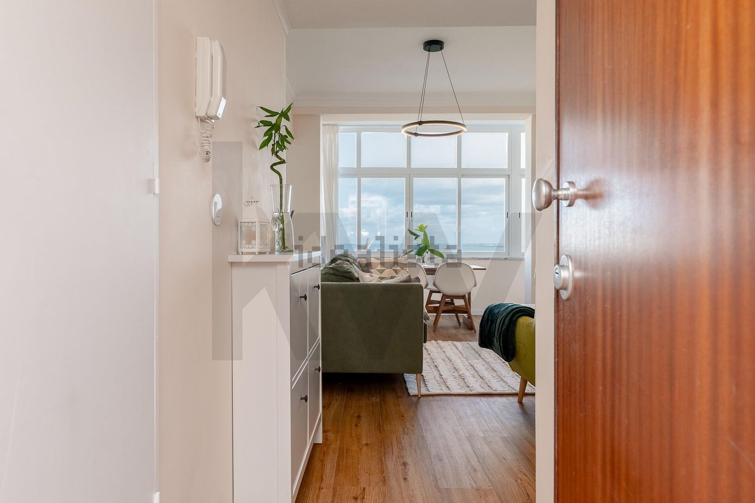 公寓 t2出售在Rua General Justiniano Padrel s/n - 客厅