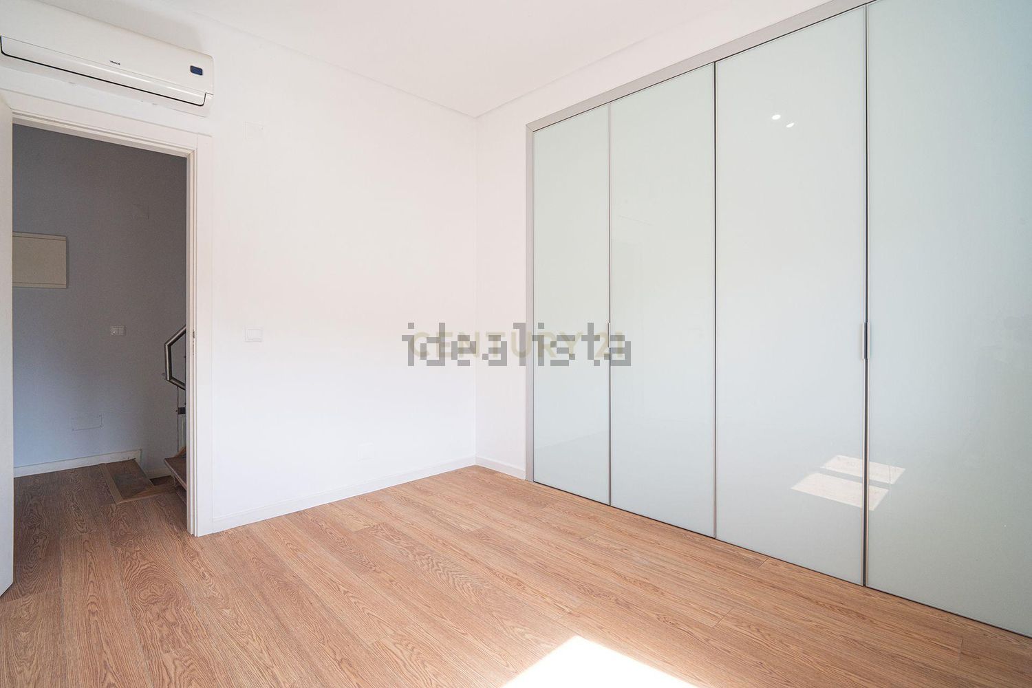 小楼房或独栋别墅出售在Rua Engenheiro José Caetano Salema Garção, 29 - 卧室