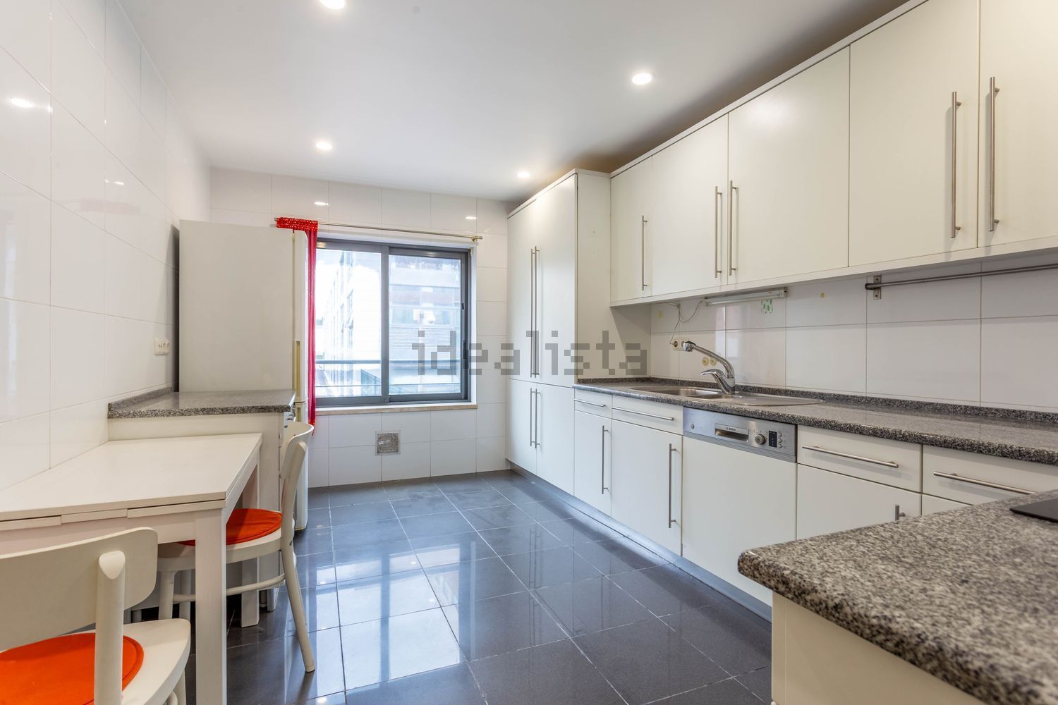 出租公寓 t2在Avenida Infante Dom Henrique - 厨房