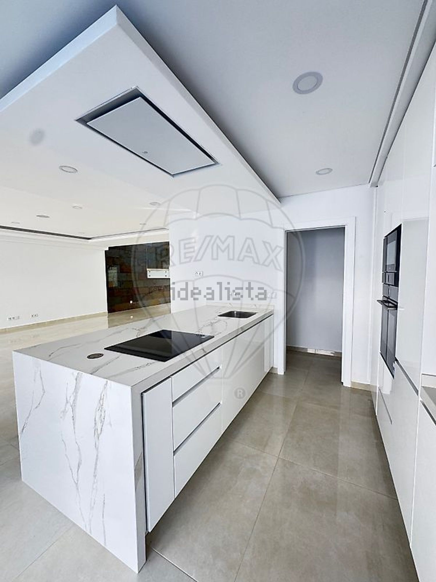 小楼房或独栋别墅出售在Alameda Miguel Torga - 厨房