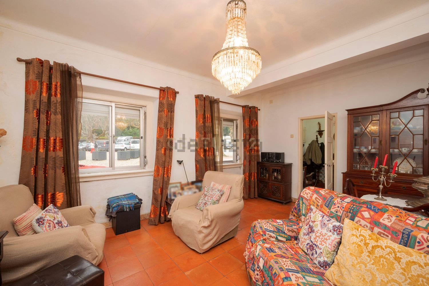 小楼房或独栋别墅出售在Praça Dom Fernando II, 6 - 客厅