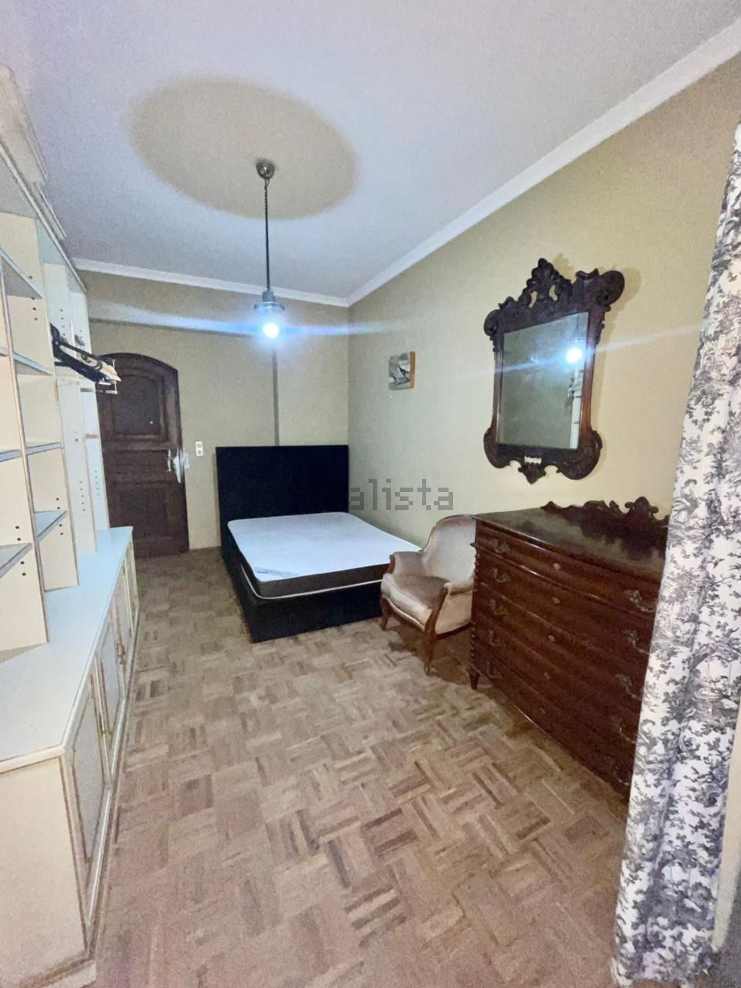 出租房间在Rua Luís Pastor de Macedo, 5 - 卧室