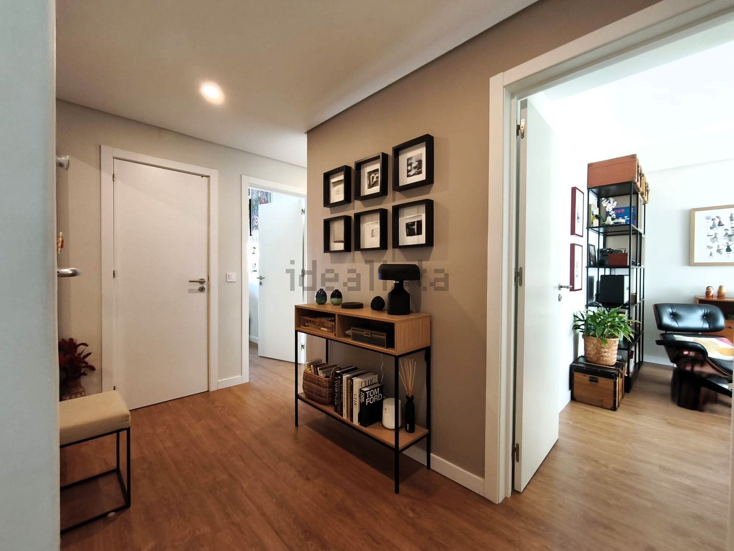 公寓 t2出售在Rua Almeida Garrett - 前厅