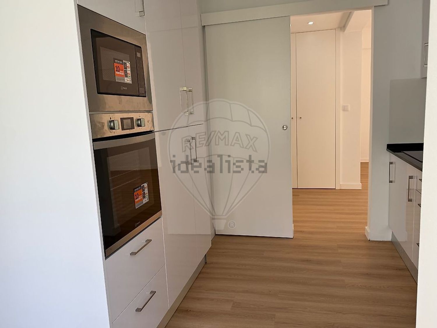 出租公寓 t3在Rua Doutor Henrique Martins Gomes - 厨房