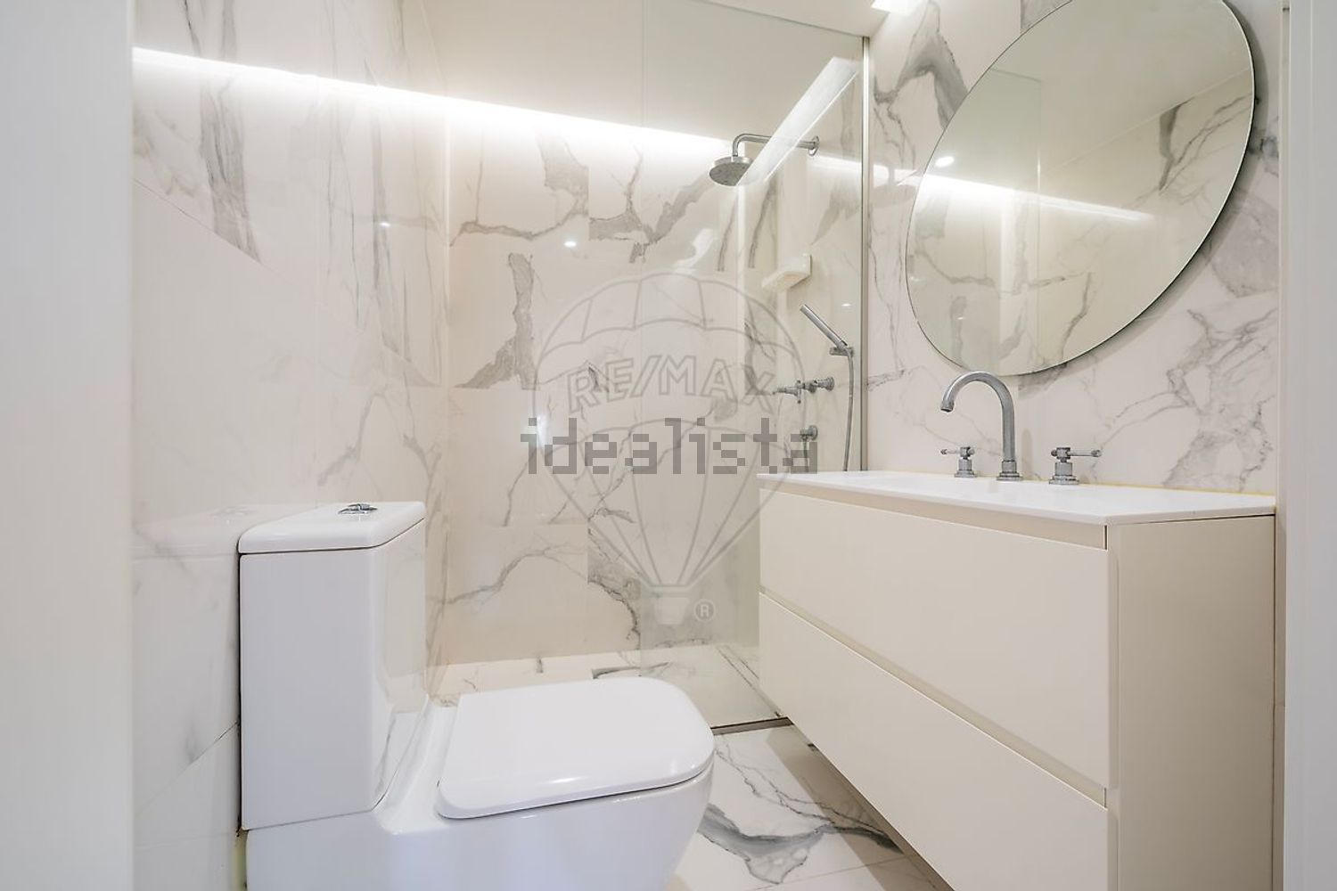 出租t0（单人公寓）在Rua Conde Almoster - 卫生间