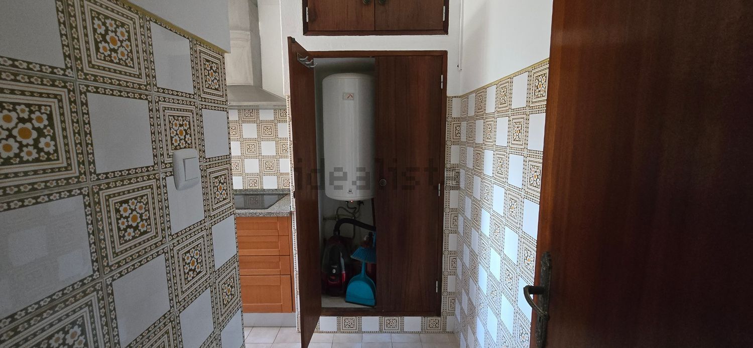 公寓 t2出售在Rua General Humberto Delgado, 6 - 厨房