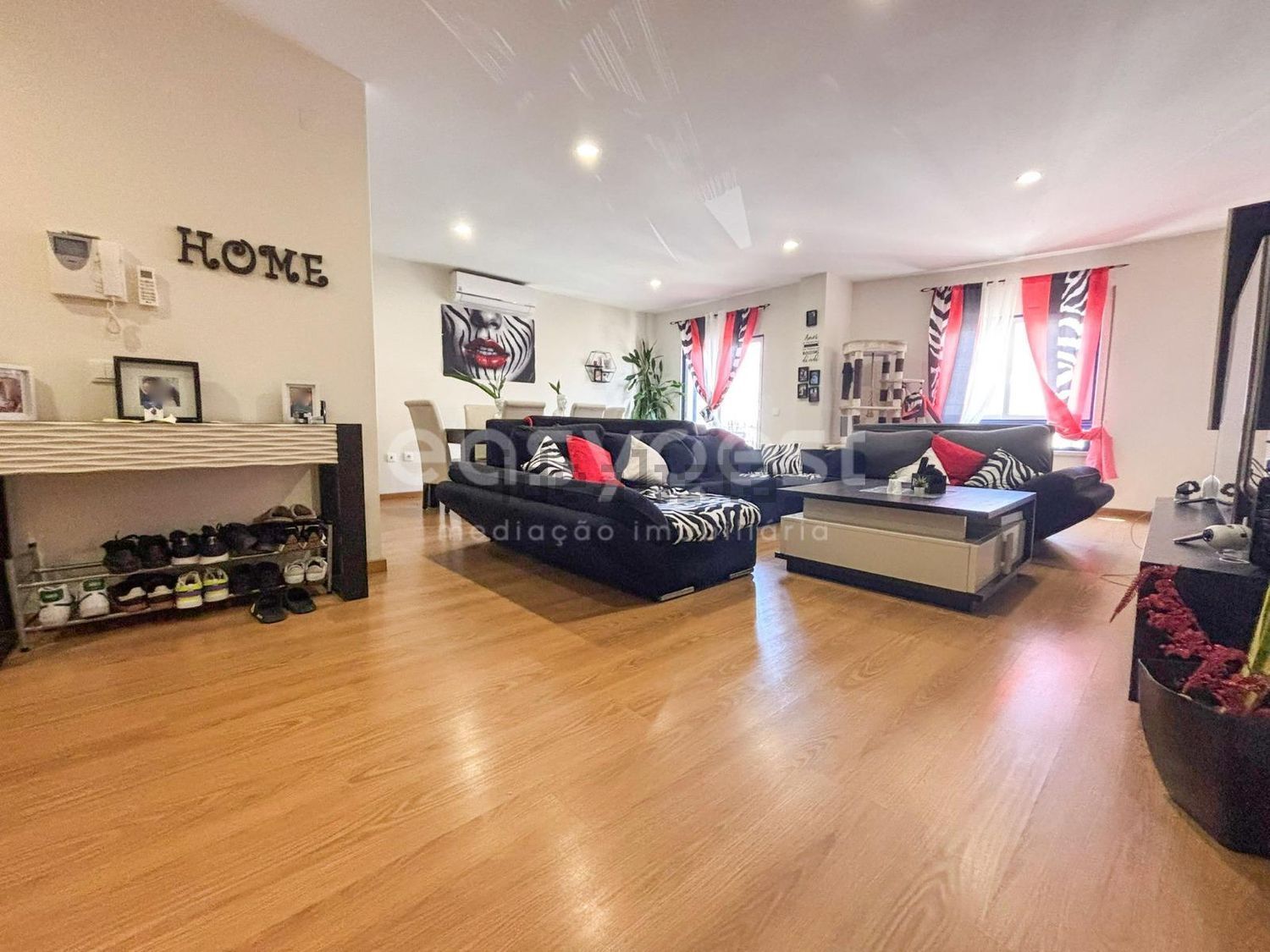 公寓 t4出售在Moita - 客厅