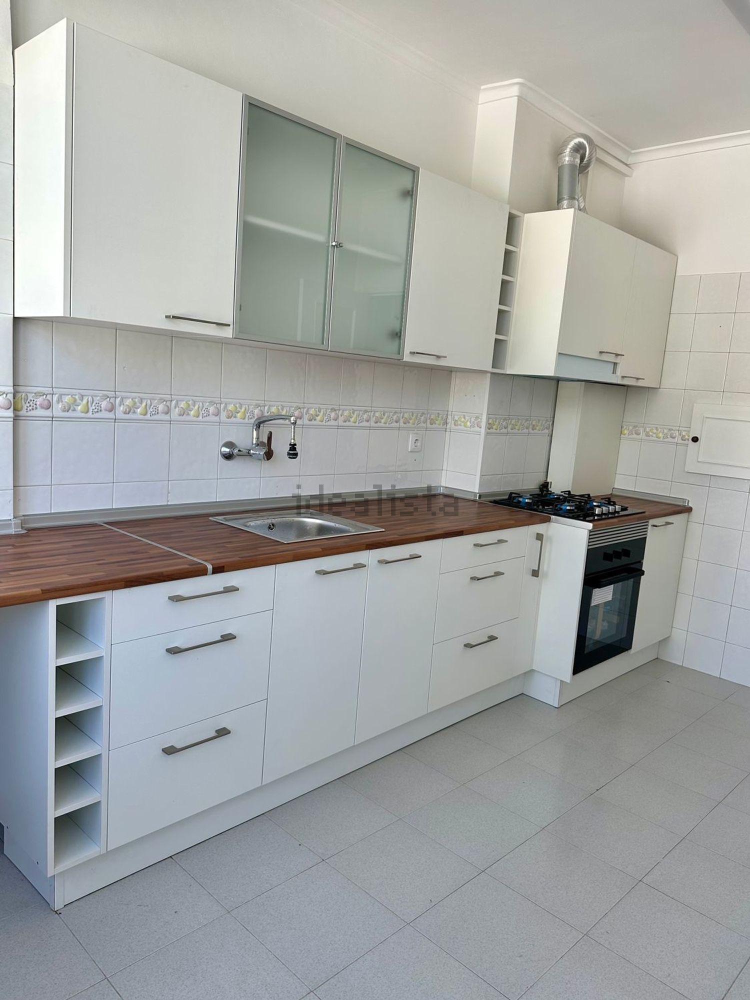 出租公寓 t2在Praça de Angola, 40 - 厨房