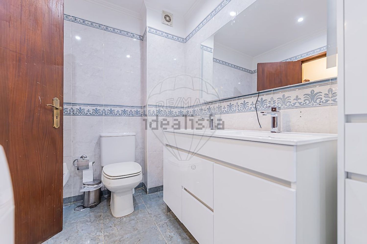 公寓 t4出售在Rua Fernando Pessoa - 卫生间