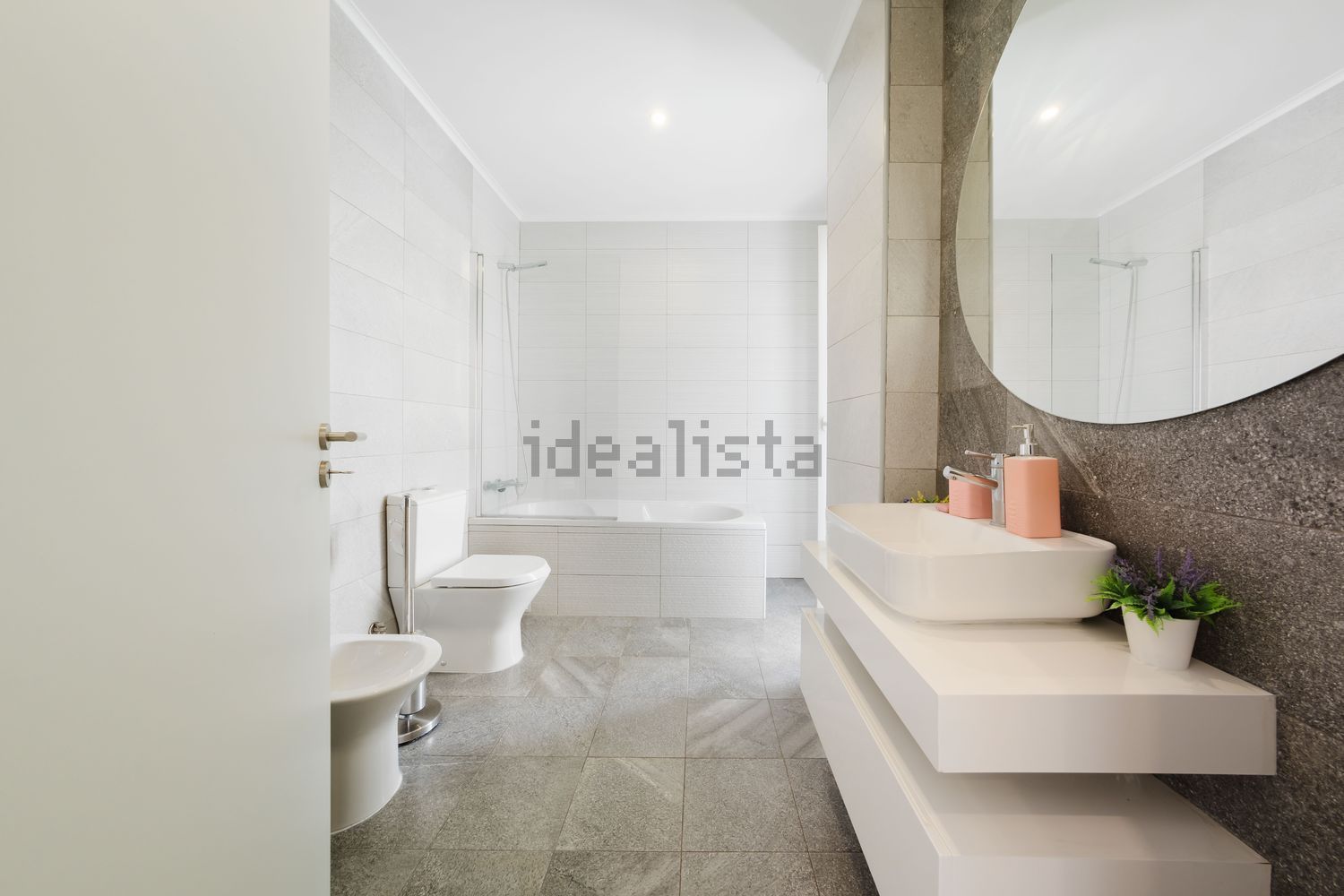 小楼房或独栋别墅出售在Redondos - 卫生间