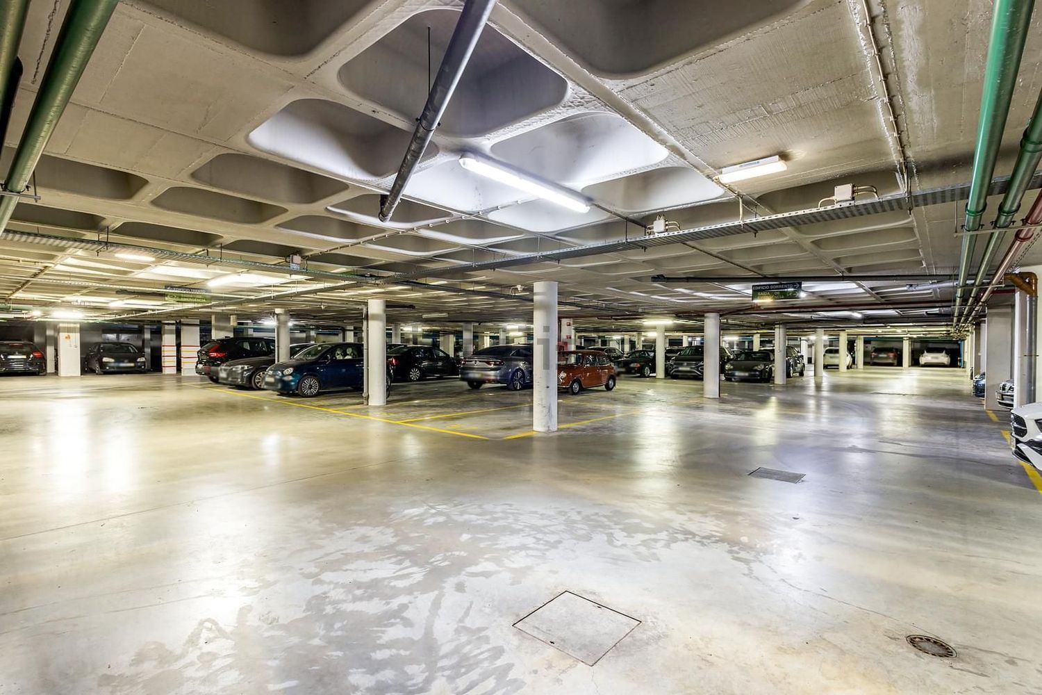 出租公寓 t3在Rua do Lumiar - 停车位