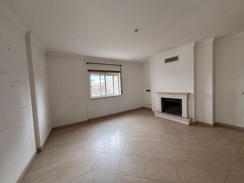 出租公寓 t3在Rua António Garibaldi, 14