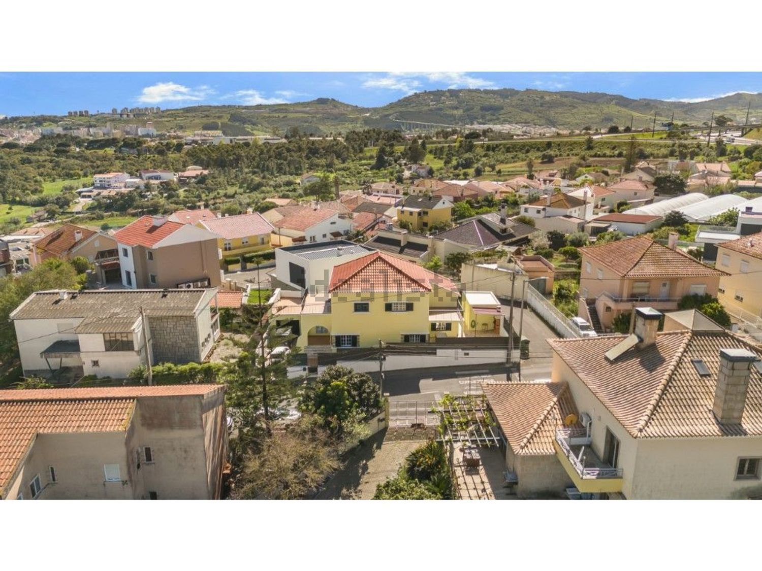 小楼房或独栋别墅出售在Rua da Liberdade - 照片