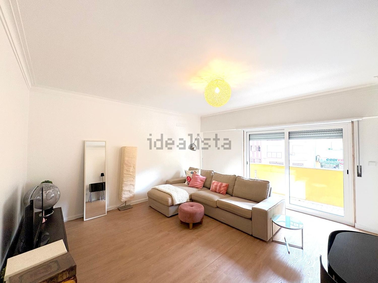 出租公寓 t2在Avenida da Liberdade, 10 - 客厅