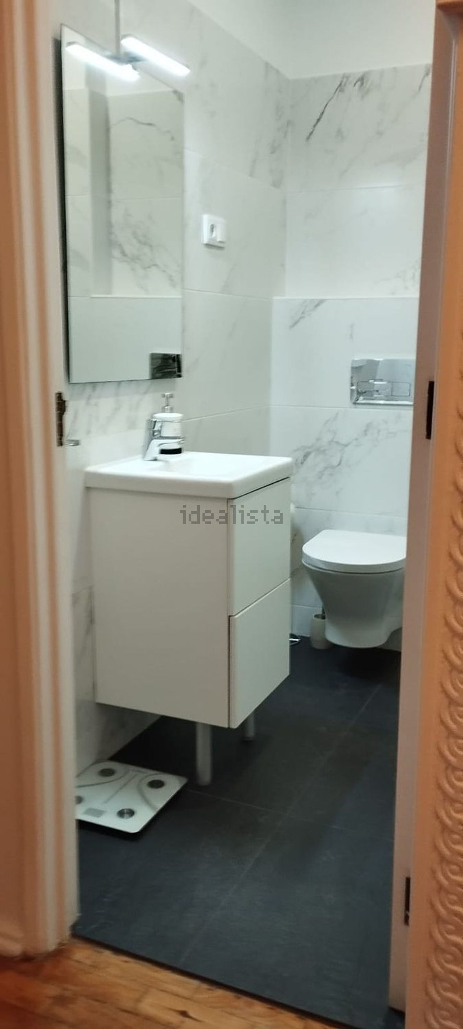 出租公寓 t2在Rua Engenheiro Quartin Graça, 27 - 卫生间