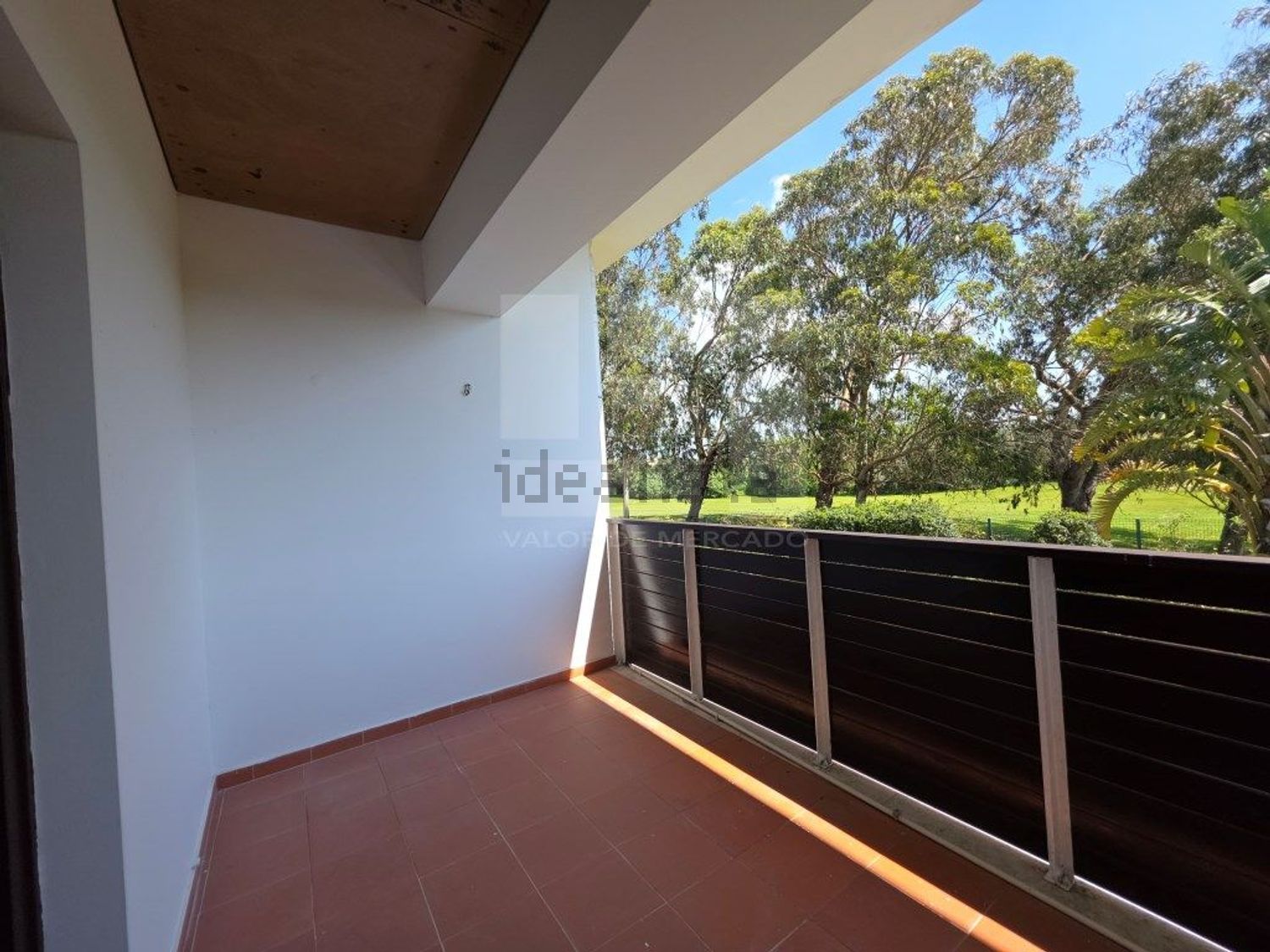 出租小楼房或独栋别墅在Rua Mato da Mina, 22 - 露台