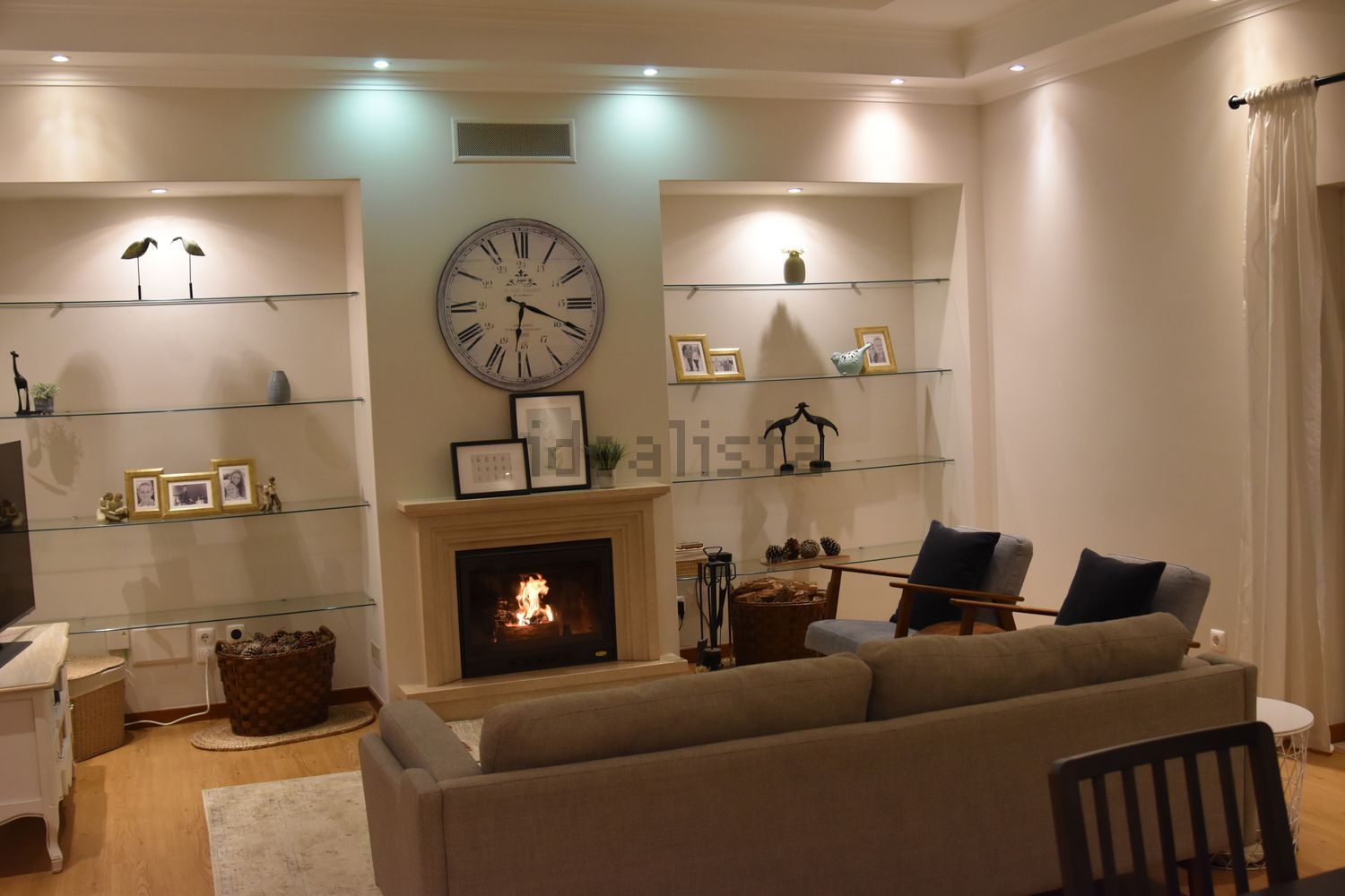 出租小楼房或独栋别墅在Rua António Augusto Pereira de Almeida, 29 - 客厅