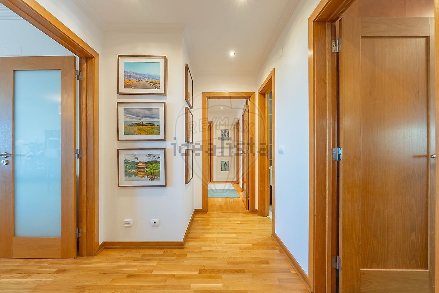 公寓 t4出售在Rua Amália Rodrigues - 过道