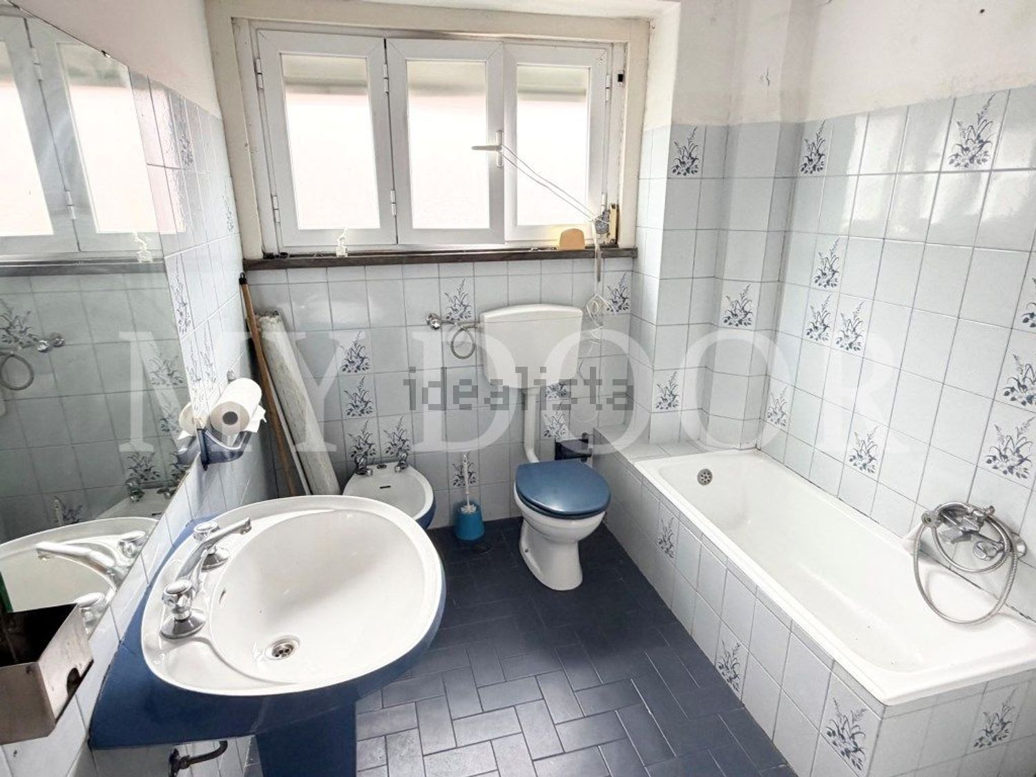 公寓 t1出售在Moscavide e Portela - 卫生间