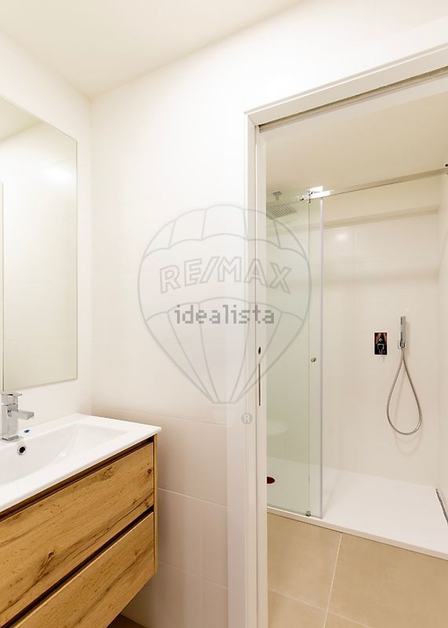 小楼房或独栋别墅出售在Rua Douro - 卫生间