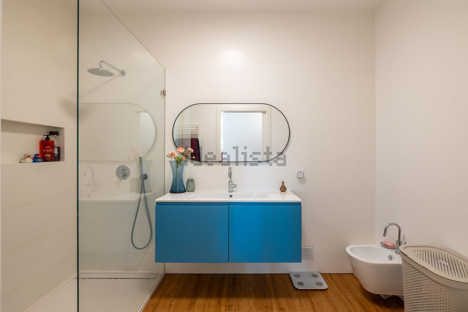 小楼房或独栋别墅出售Em539 - 卫生间