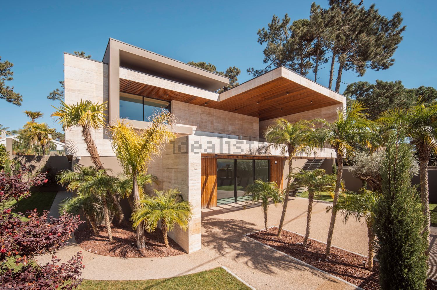 小楼房或独栋别墅出售在Avenida do Mar - 外立面