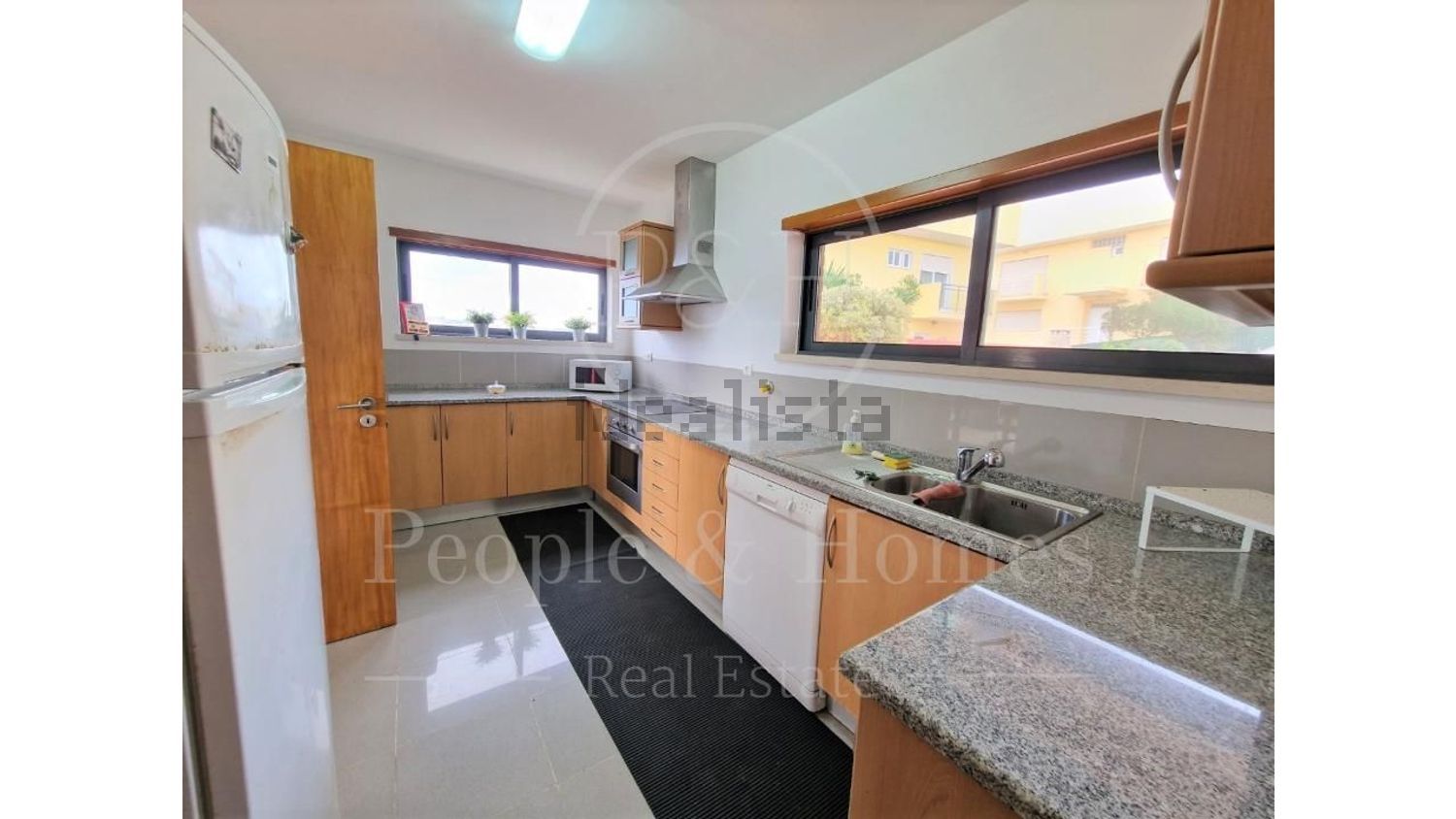 出租双拼别墅在Praceta Mar á Vista - 厨房