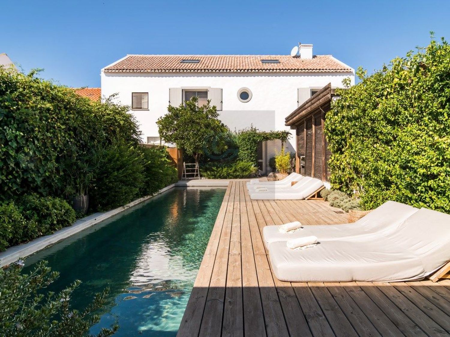 小楼房或独栋别墅出售在Rua de São Pedro, 21 - 游泳池