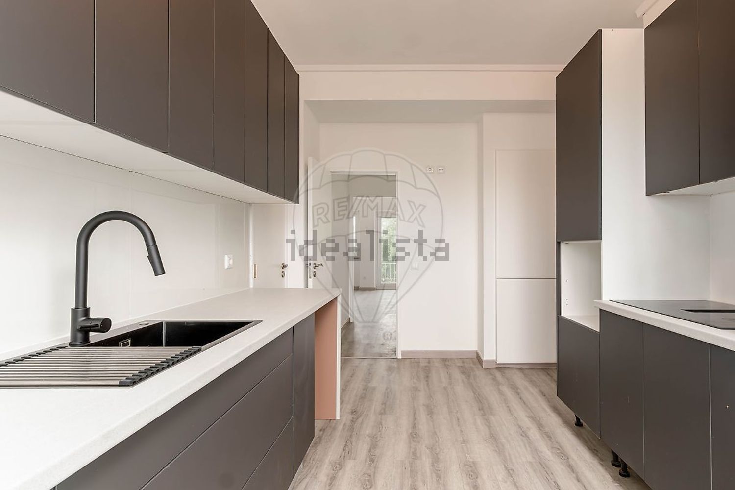 公寓 t3出售在Praça Rainha Santa - 厨房