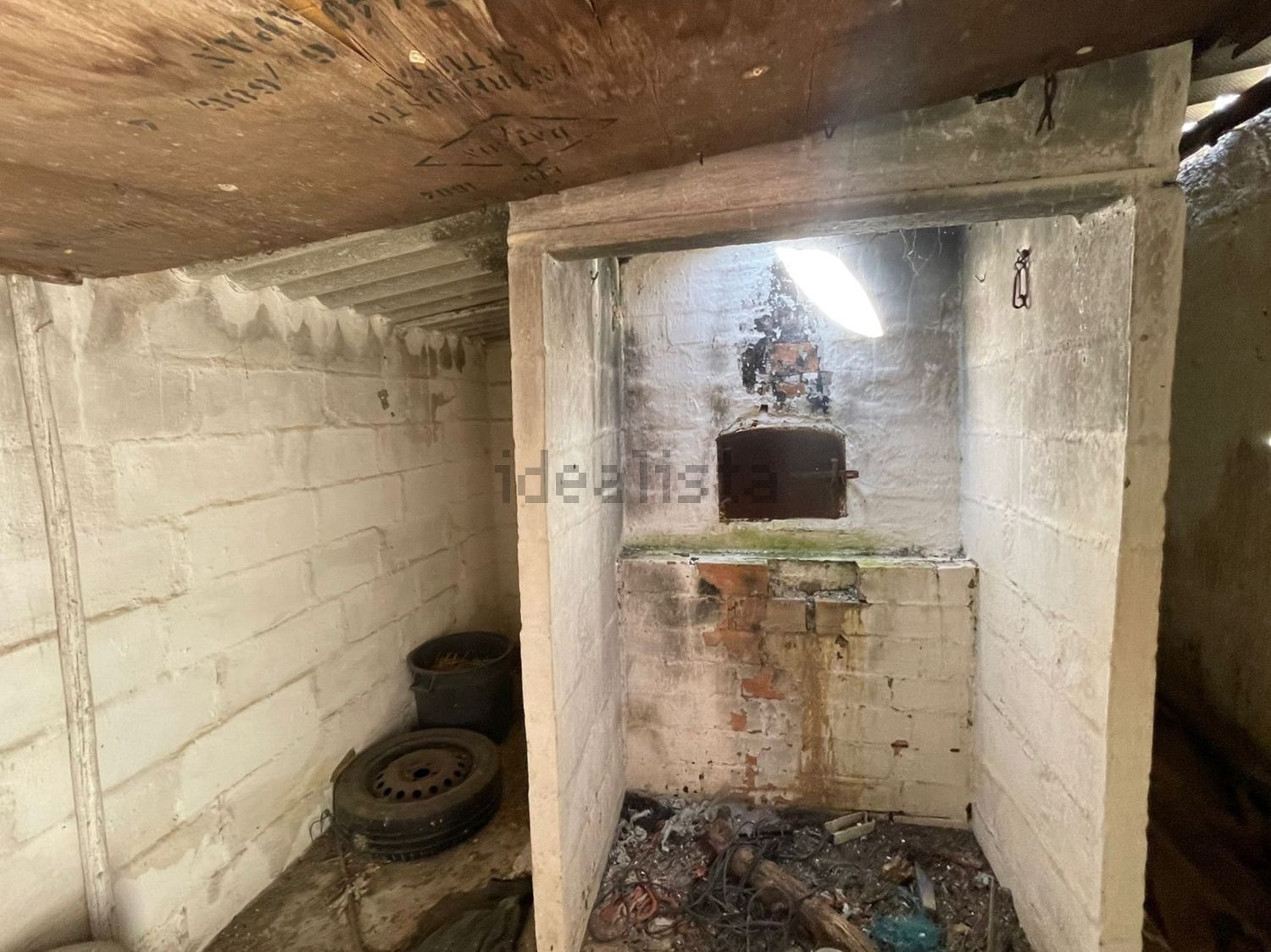 小楼房或独栋别墅出售在Palhais e Coina - 仓库