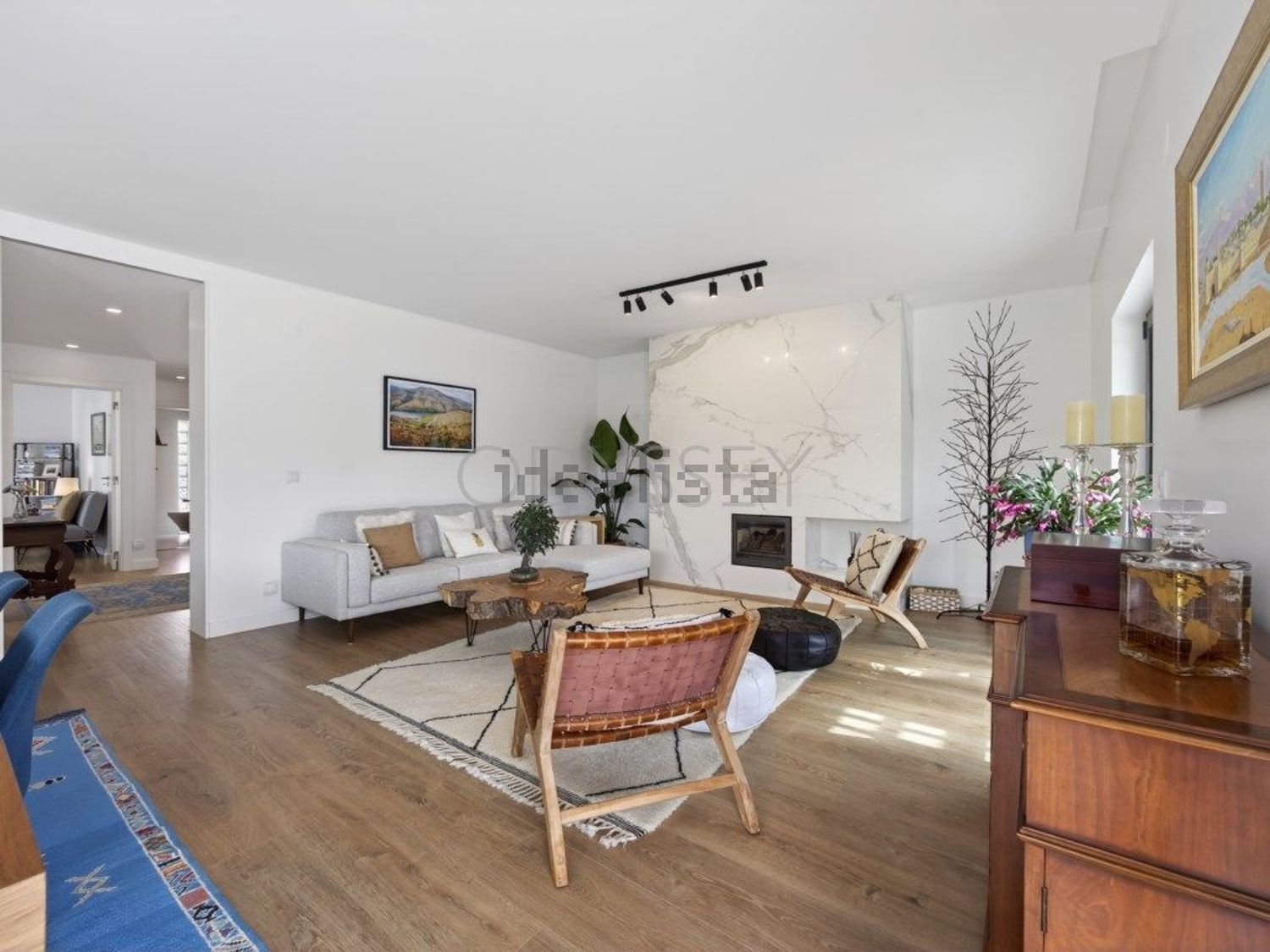 小楼房或独栋别墅出售在Rua da Colina - 客厅