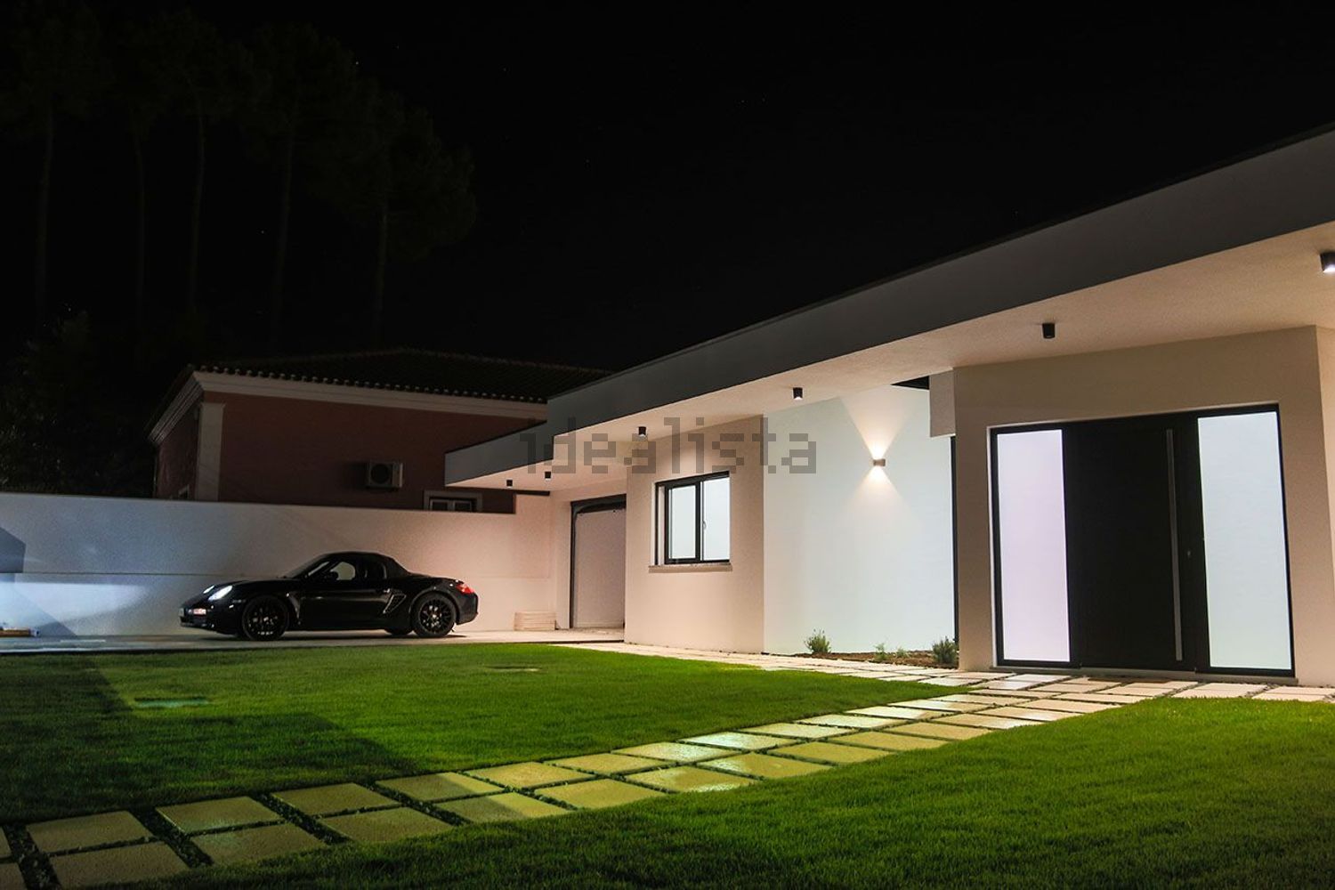 小楼房或独栋别墅出售在Avenida Pinhal do Arneiro - 外立面