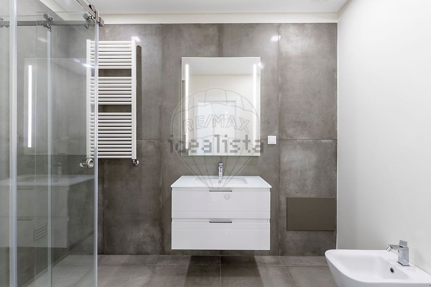 公寓 t3出售在Rua José do Pisão - 卫生间