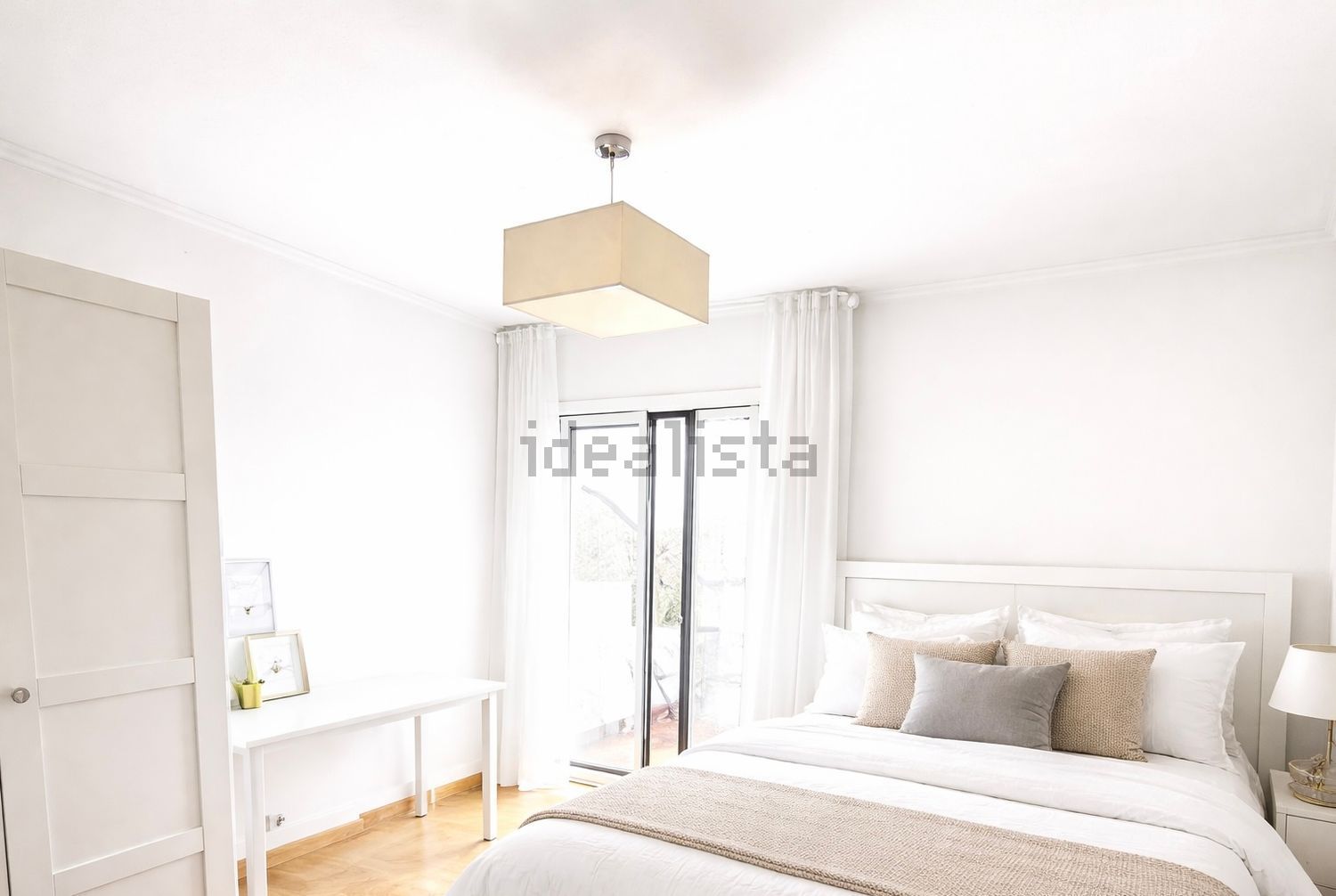 出租房间在Rua Professor João Barreira, 2 - 卧室