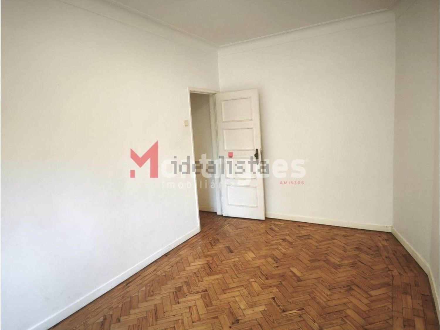 公寓 t4出售在Avenida Alfredo da Silva - 卧室