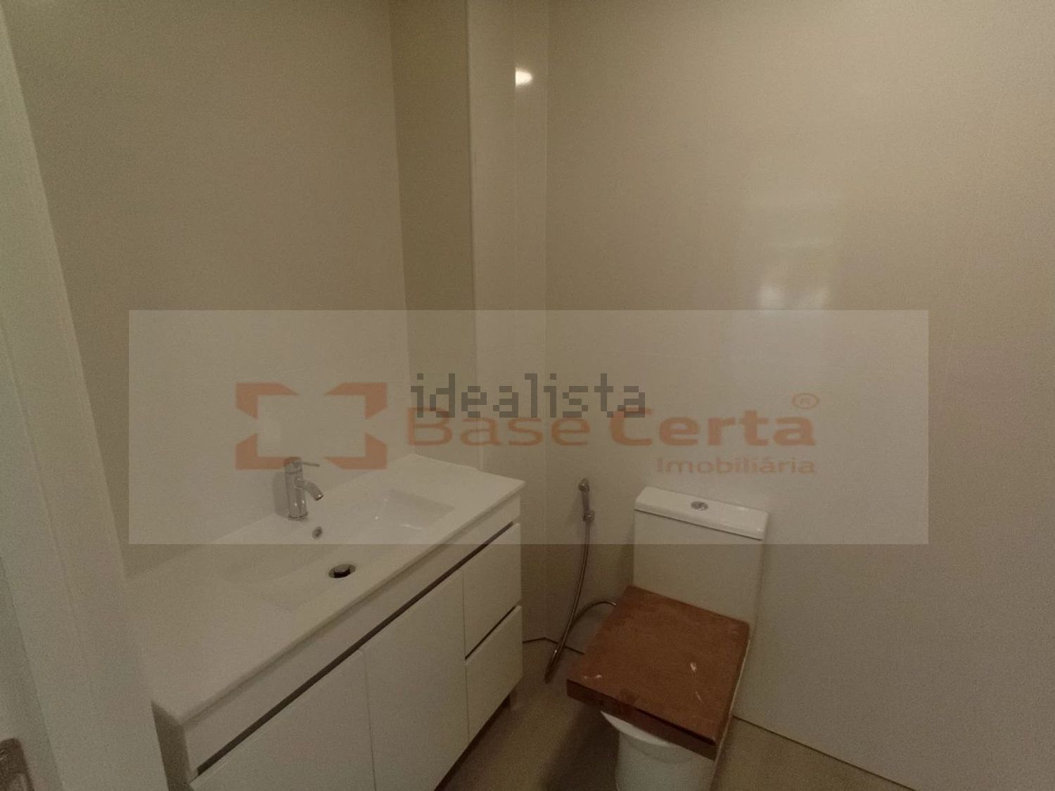 公寓 t3出售在Rua Melo Antunes s/n - 卫生间