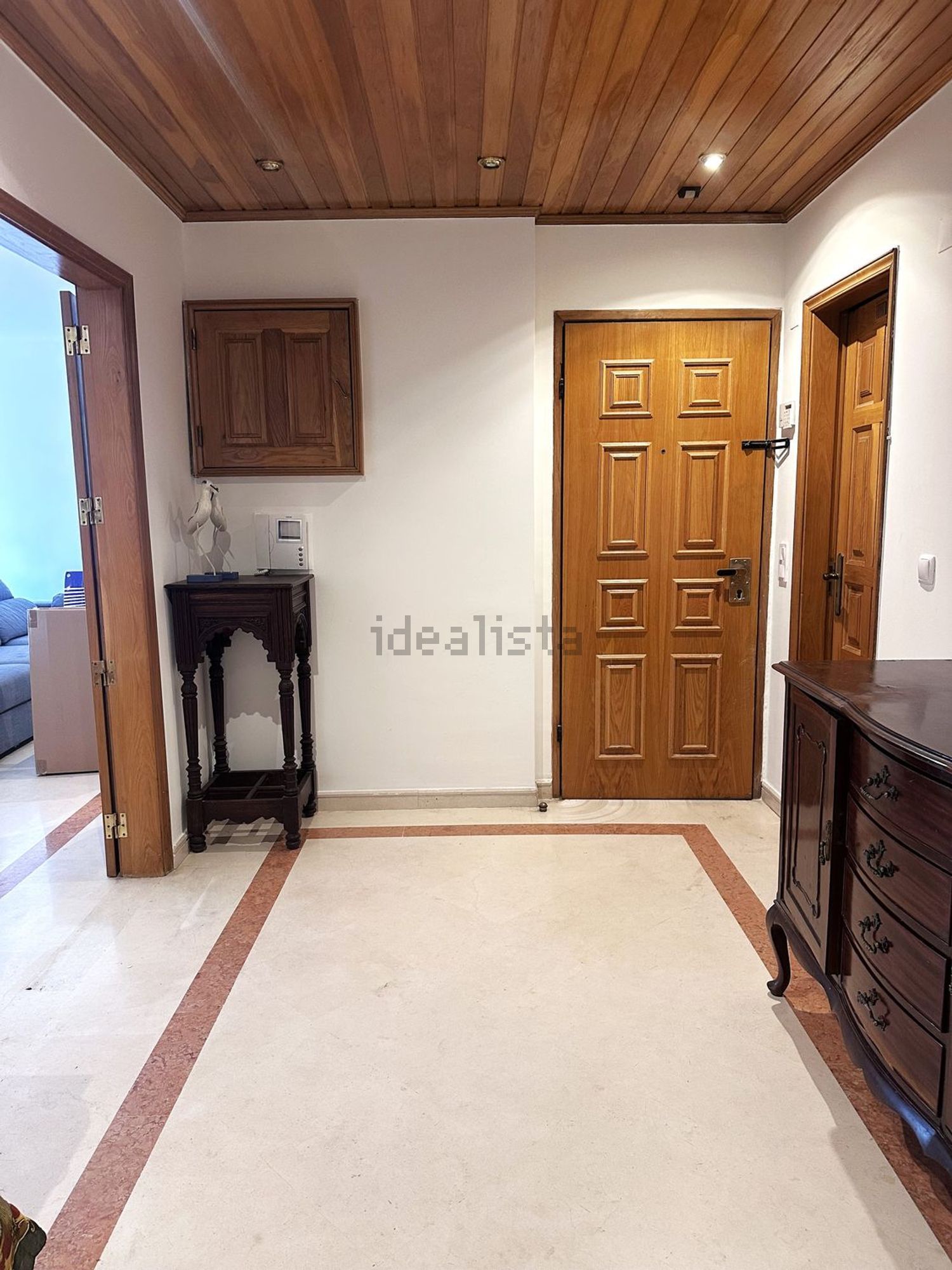 出租公寓 t4在Rua Ventura Abrantes, 7 - 过道