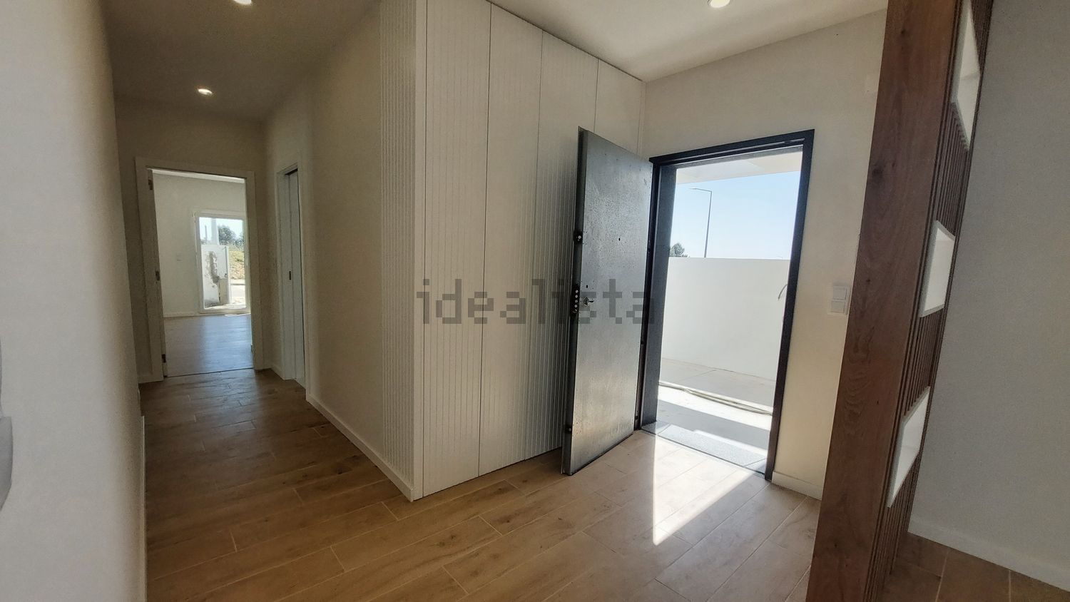 小楼房或独栋别墅出售在Quinta da Marquesa - Vila Amélia - 前厅