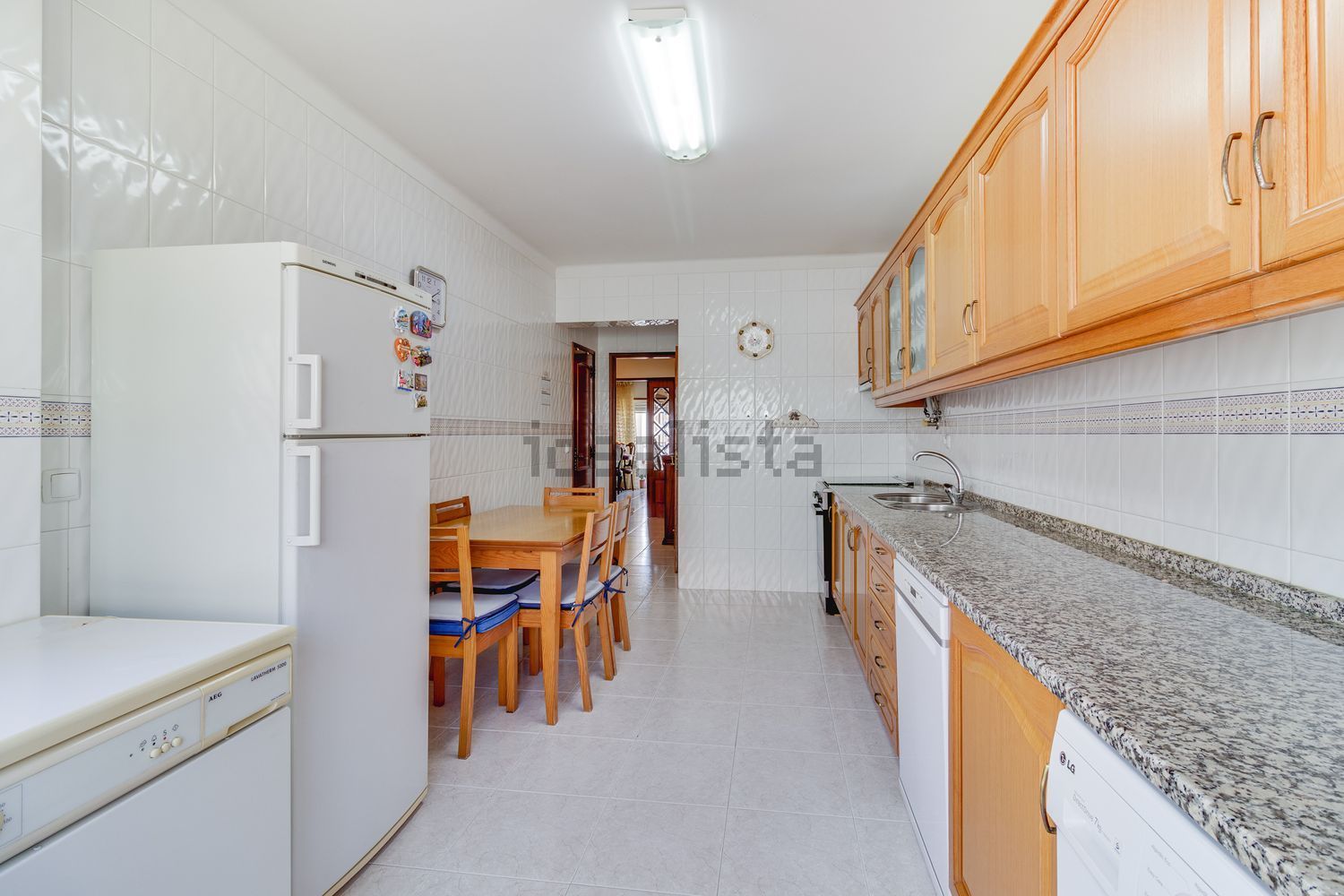 公寓 t3出售在Rua Luís de Camões, 9 - 厨房