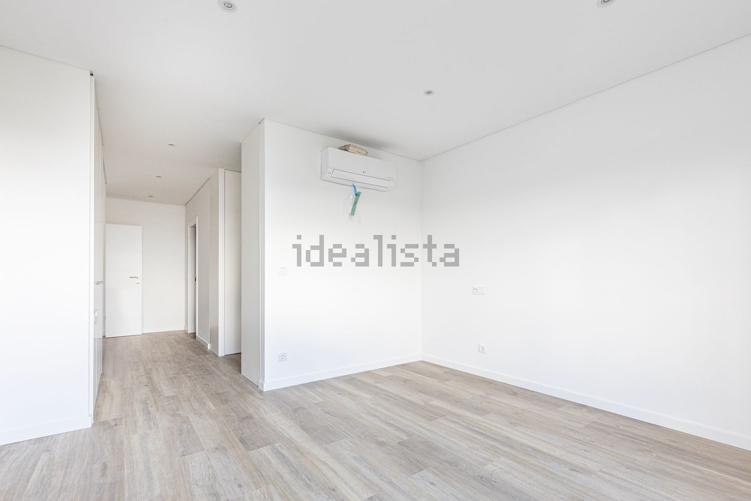 顶层公寓出售在Rua Nicolau Breyner, 9 - 居住