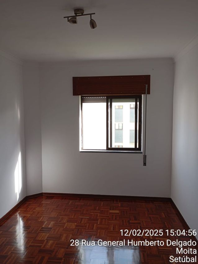 出租公寓 t2在Rua General Humberto Delgado, 28