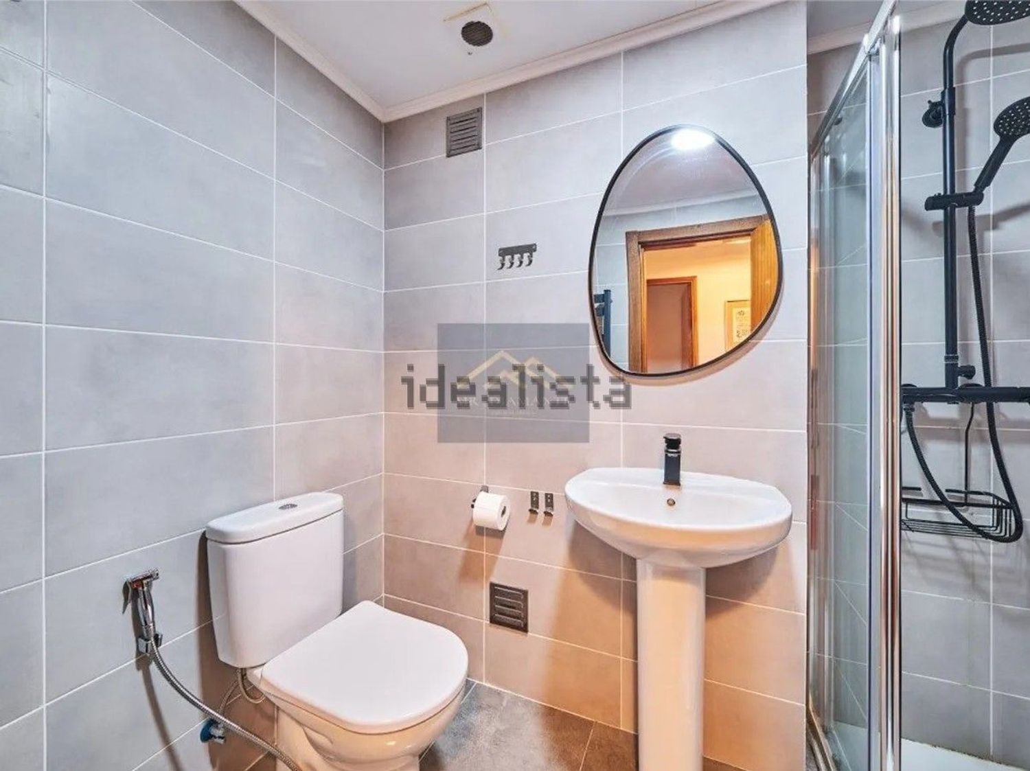 出租公寓 t1在Rua Comandante António Feio, 8 - 卫生间