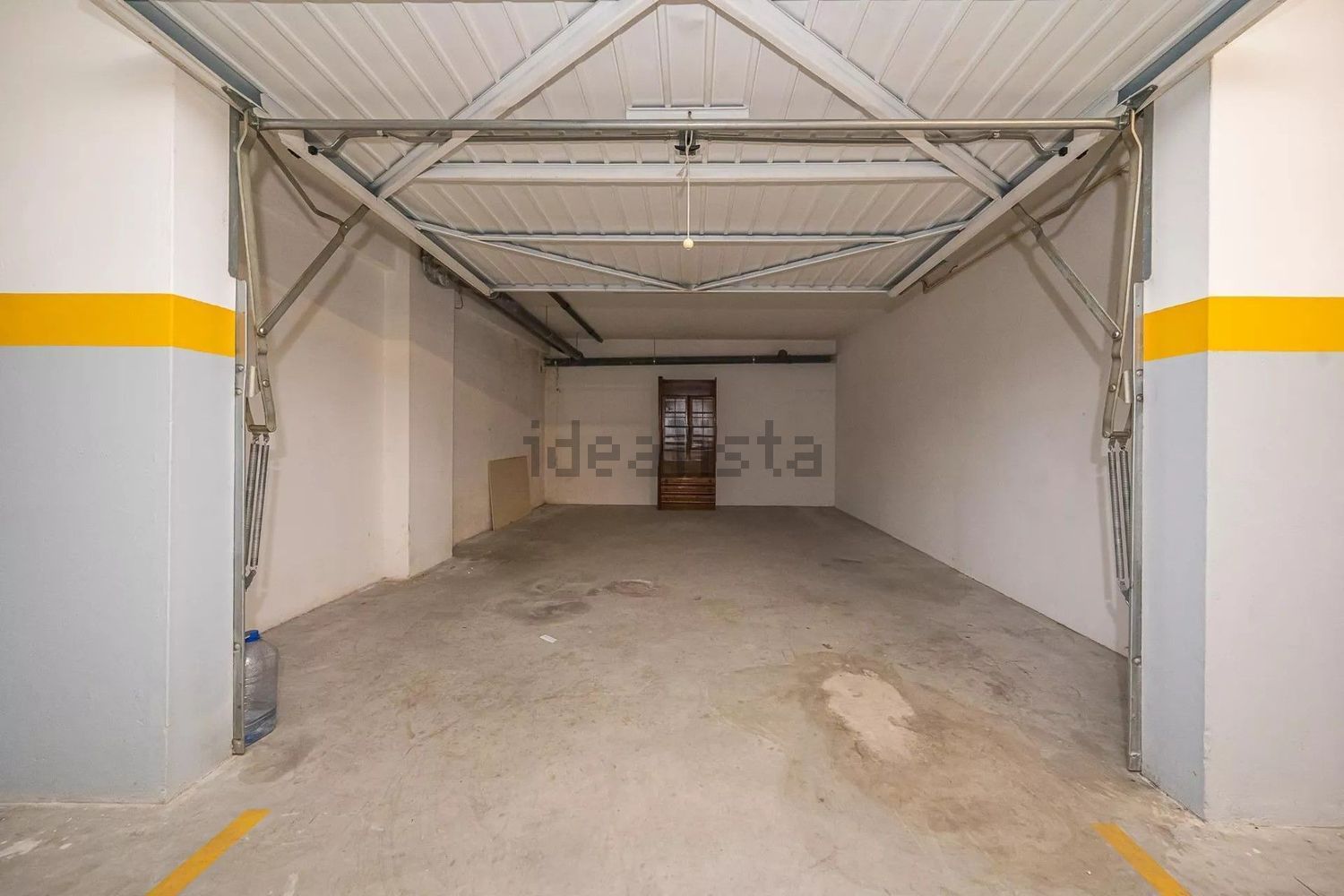 公寓 t4出售在Avenida Natália Correia - 停车位