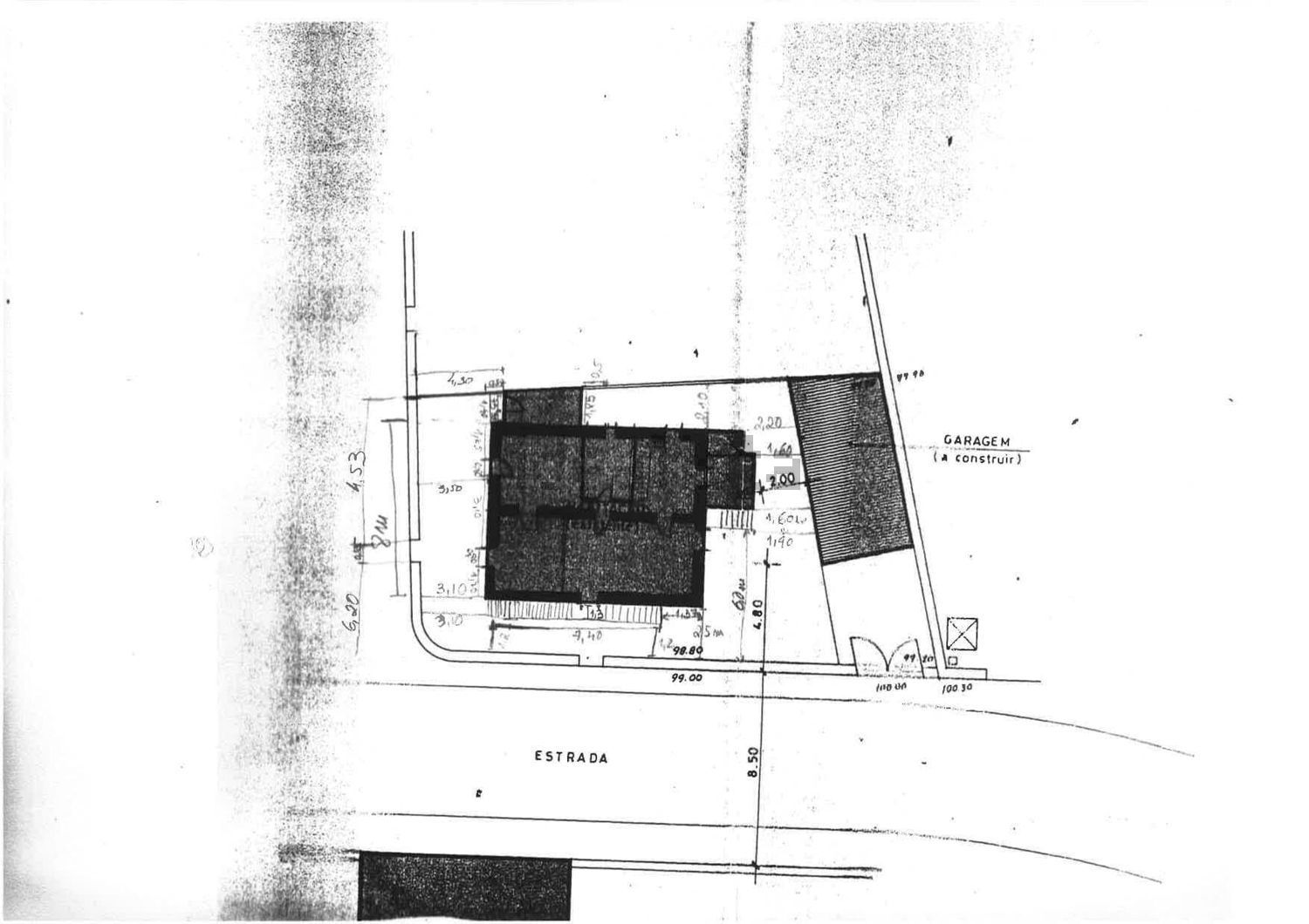 小楼房或别墅出售在Rua Dom António Correia de Sá - 平面图