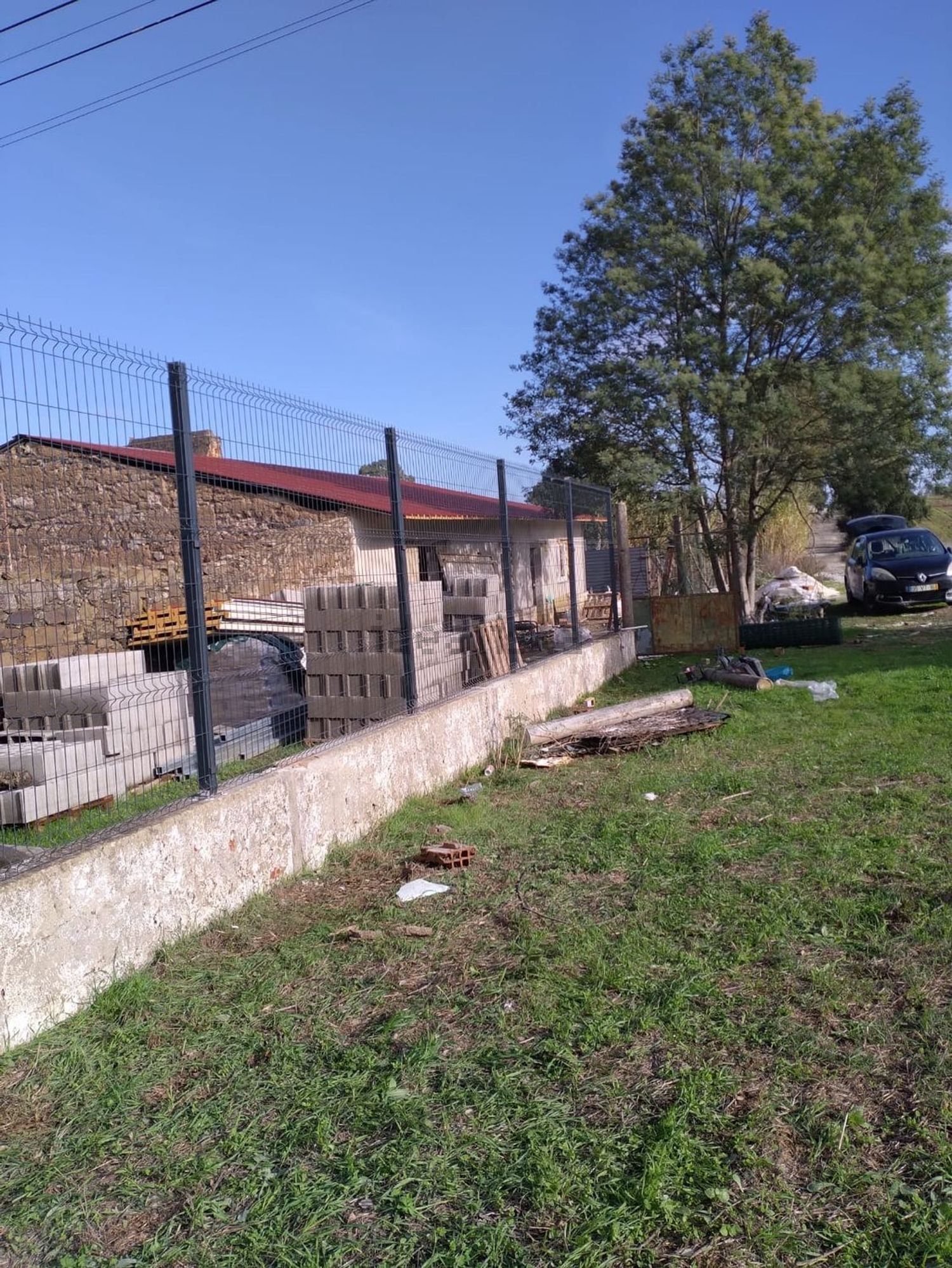 小楼房或独栋别墅出售在Abela - 外立面