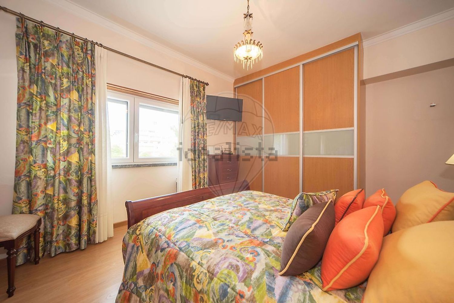 公寓 t2出售在Praça Professor Egas Moniz - 卧室